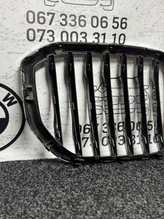 Верхня решітка радіатора / ноздрі BMW X5 G05 хром 51137454889