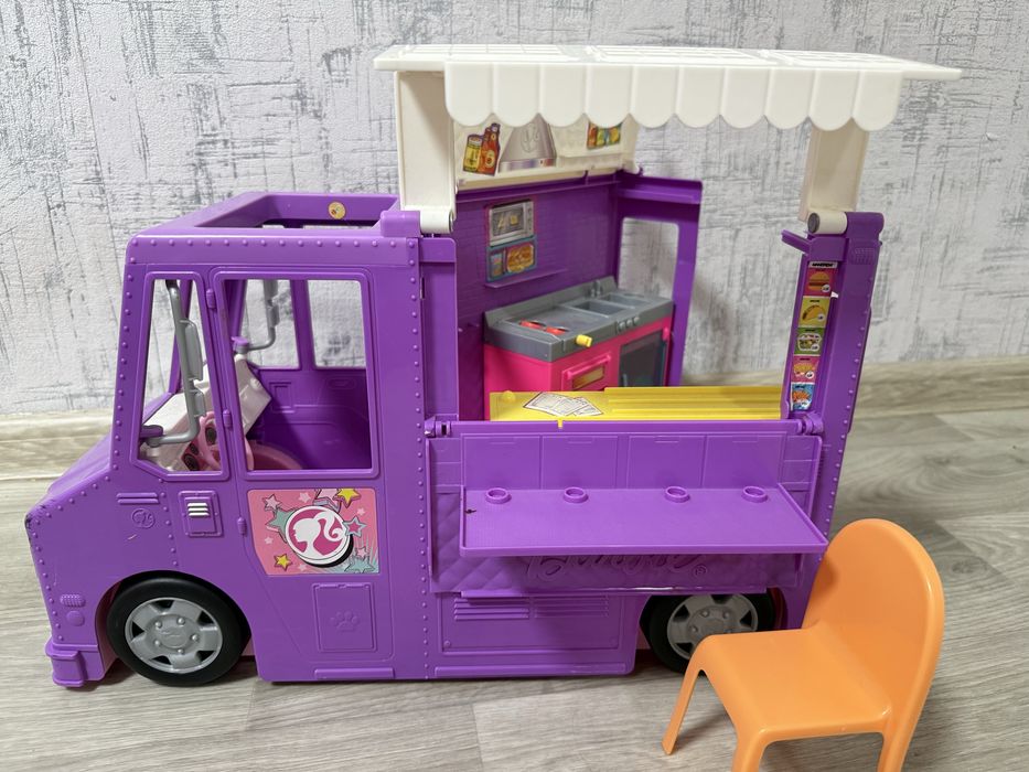 Фургон-кухня Барбі