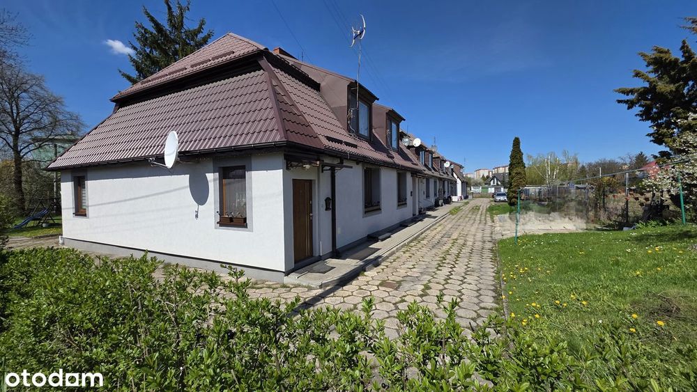 Dwupoziomowe mieszkanie, 2 pokoje, ul. 11-go Listopada