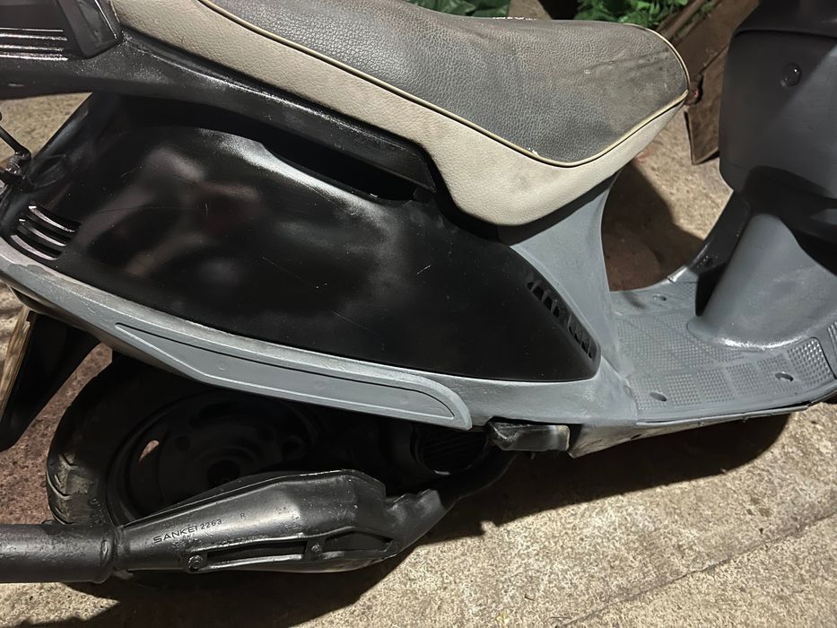 Scooter kingo preta e cinza