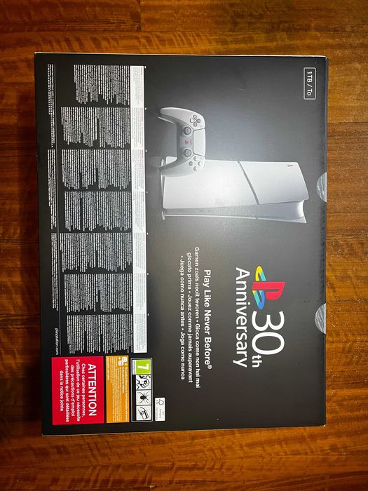 Playstation 5 Slim - Edição 30 aniversário [SELADA] [DESBLOQUEAVEL]