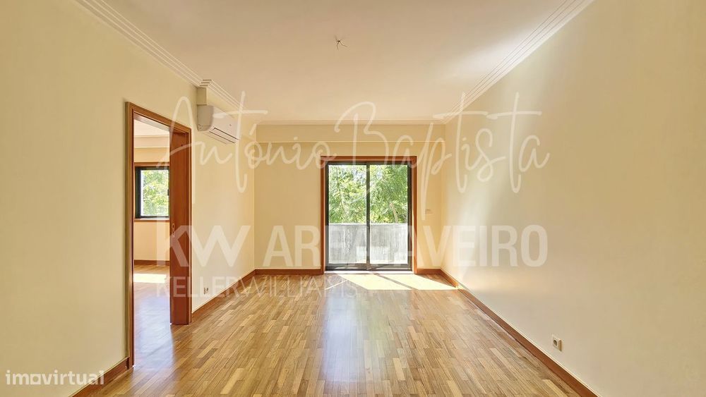 T2 Remodelado no Alboi | Vistas de Parque e Garagem Fechada em Aveiro