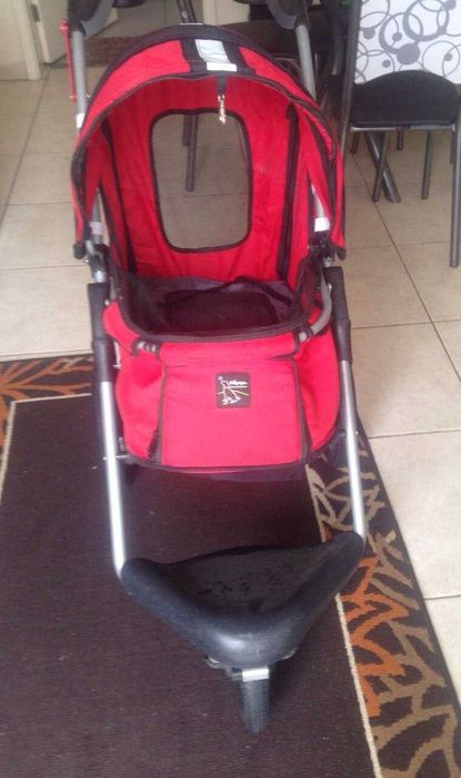 Carrinho para Cão/Gato – Excelente Estado – Ideal para Passeio