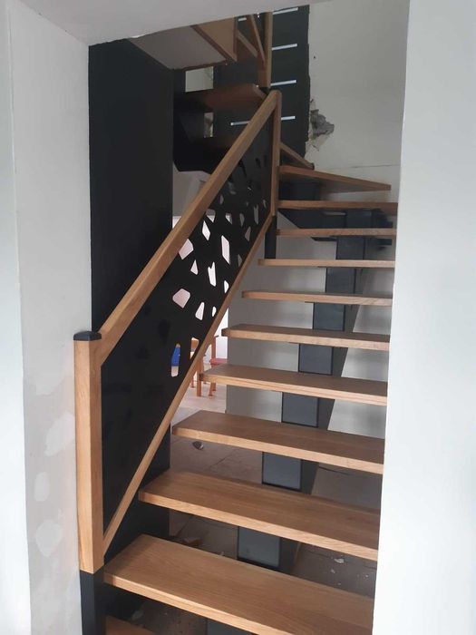 Schody drewniane / stopnie / trepy – dąb, jesion, buk