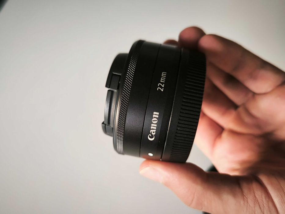 Canon M100 + EF-M 20mm f2.0 - totalmente funcional