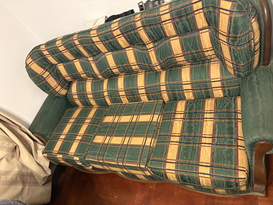 Sofa verde e bege