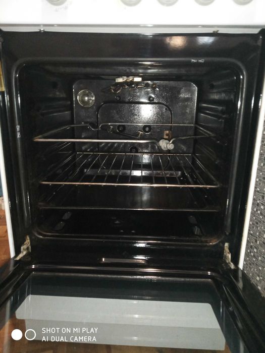 Плита газовая Zanussi,як нова!