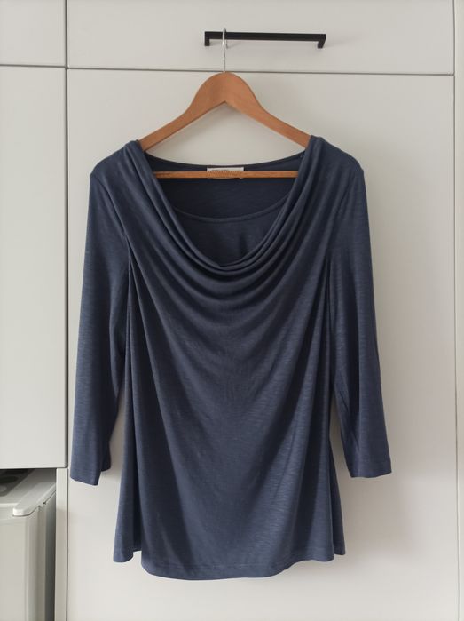 Bluzka z ładnym dekoltem Signature 42