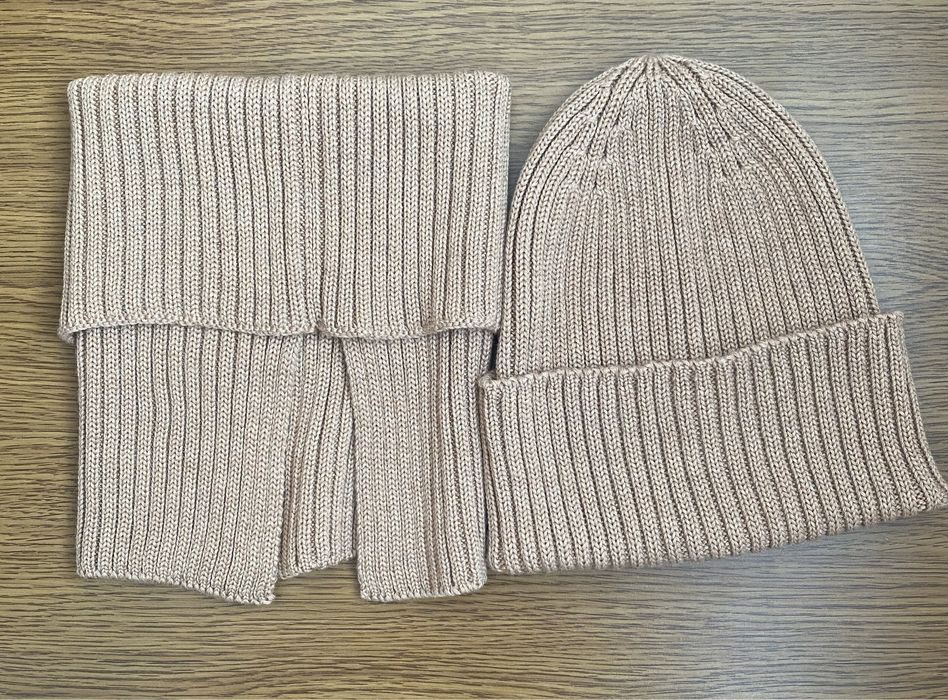 Комплект шапка и снуд меринос Италия