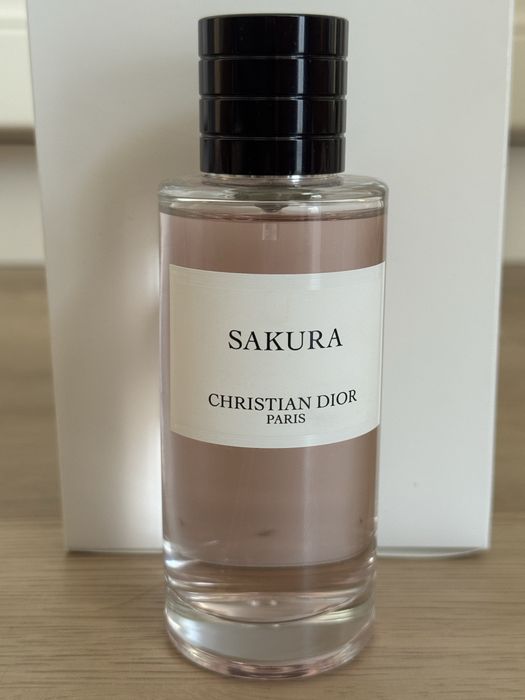 Бутіковий парфум Dior Sakura