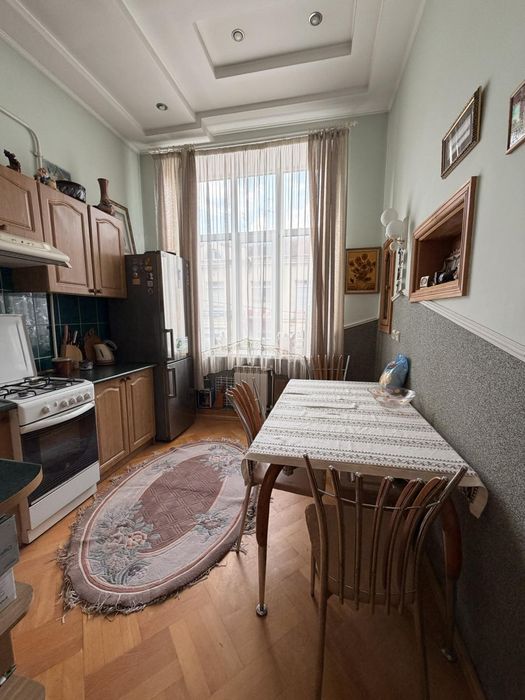 Продаж 2-кім. квартири 53.5 м.кв., в. Мазепи