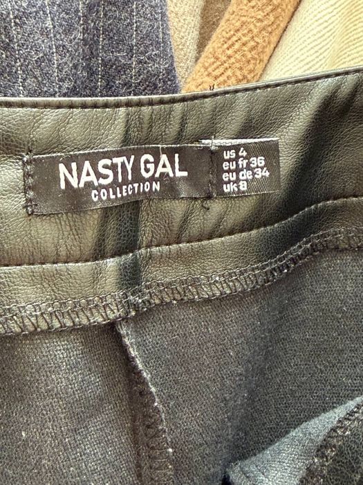 Чорні штани з екошкіри