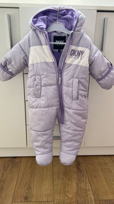 Kombinezon niemowlęcy DKNY 6/9 M !
