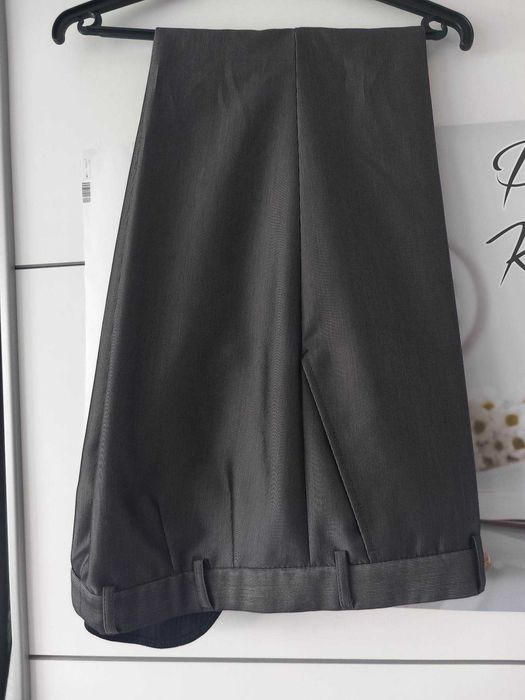 Sprzedam garnitur męski roz. marynarki 58