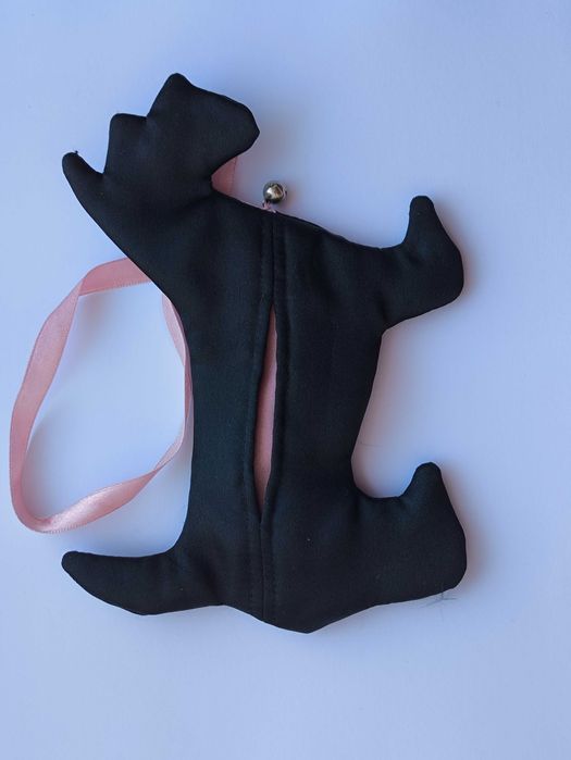 Маленька хендмейд собачка