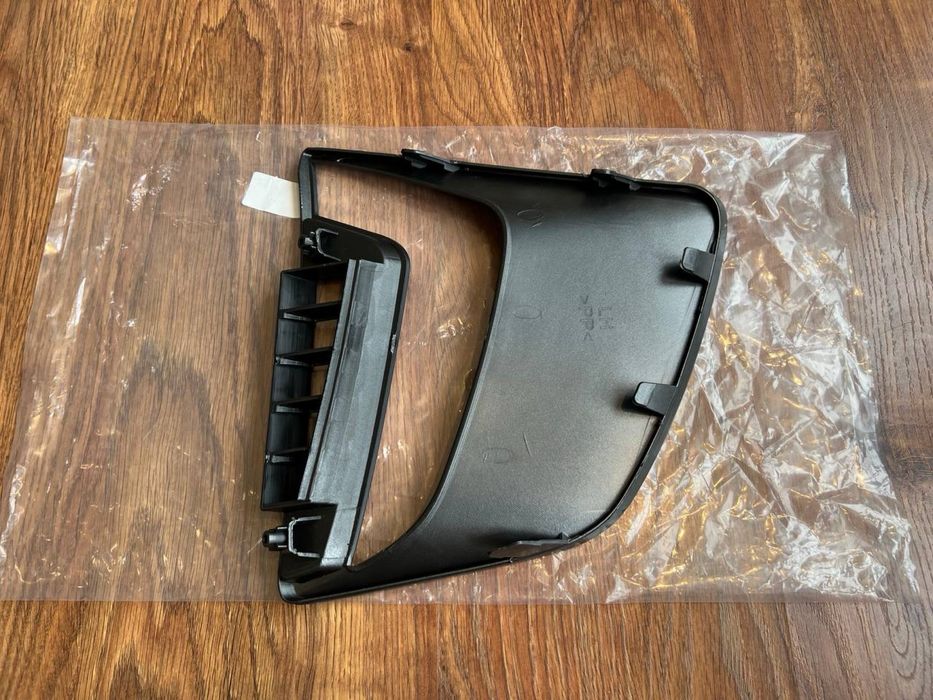 ДХО ДХВ Hyundai Ioniq Іонік LED ходові вогні , ходовые огни 92207G2000 92208G2000 .Рамка бампера , рамка туманки 86563G2050 86564G2050 НОВІ аналог