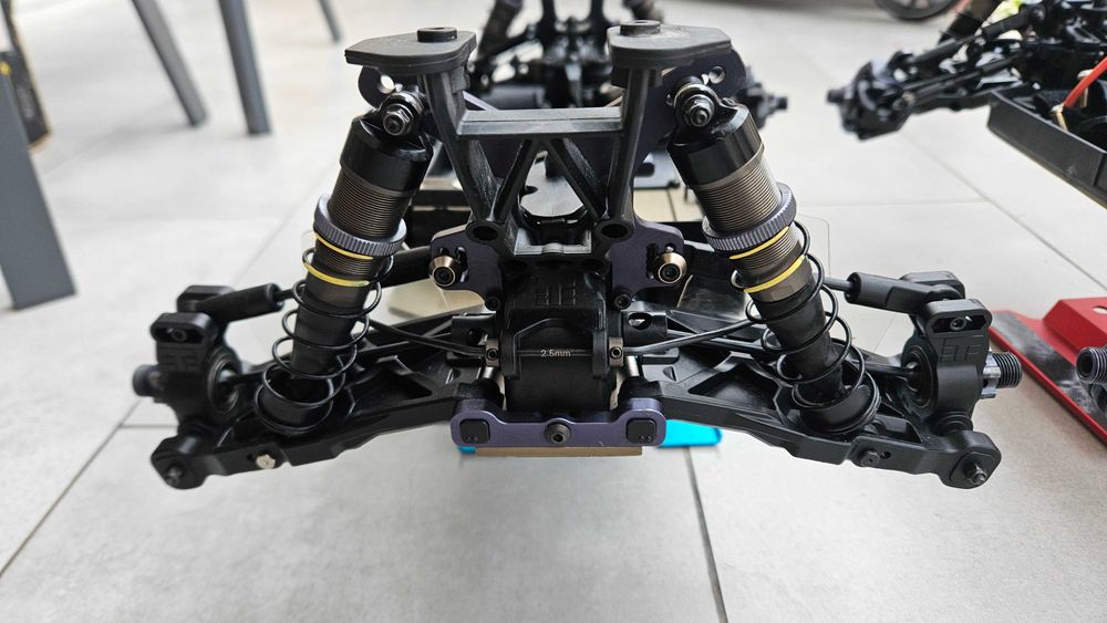 Model Zawodniczy RC Tekno EB48 2.0