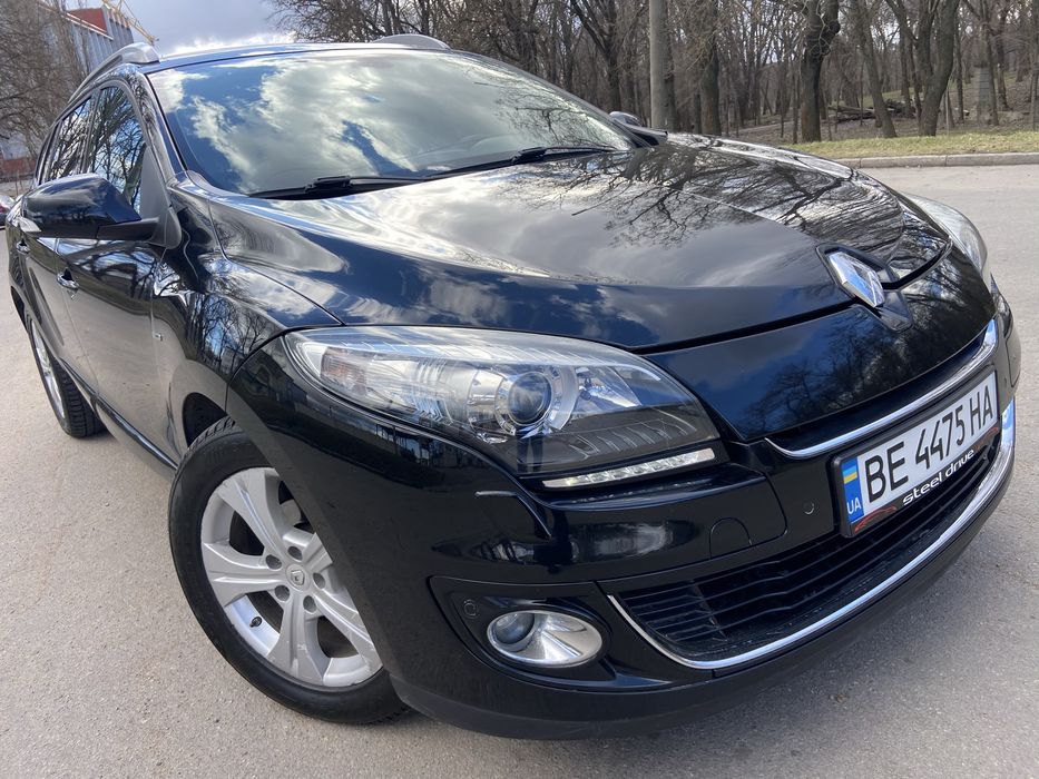 Продам авто рено меган 3 2012г 1.5 дизель