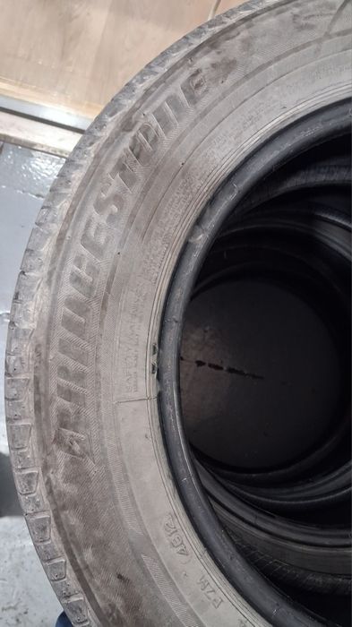 4 Pneus usados mas para desocupar espaço  por já nao ser necessario
