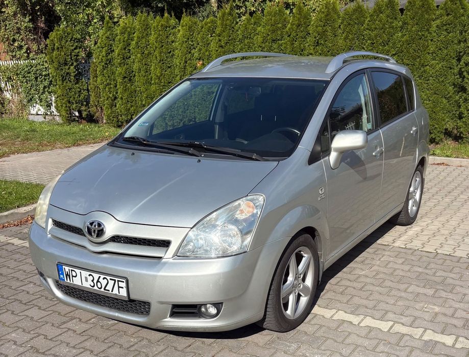 Toyota Corolla Verso Toyotę Corollę Verso