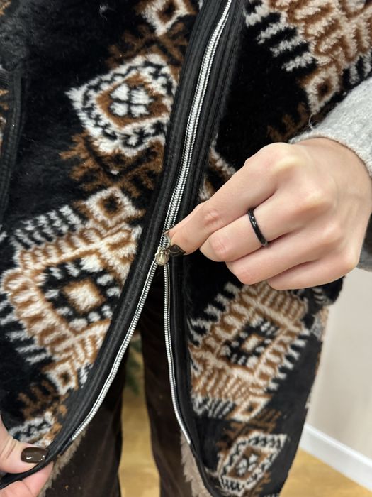 Довга жилетка-пальто з овчинки