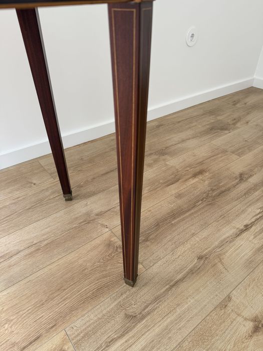 Mesa de entrada de madeira