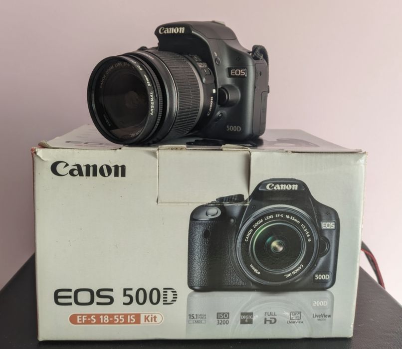 Фотоапарат Canon eos 500D + спалах + світло відбивач .