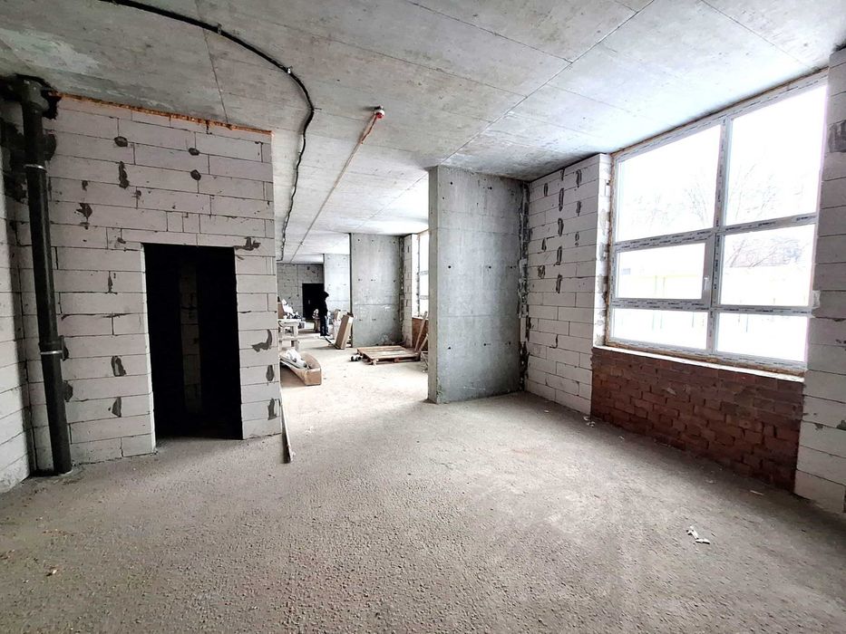 Продаж приміщення 118,1 м² у ЖК Кристал