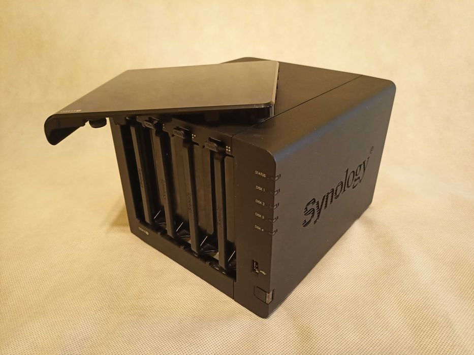 Dysk sieciowy, serwer plików, NAS, Synology DS415+