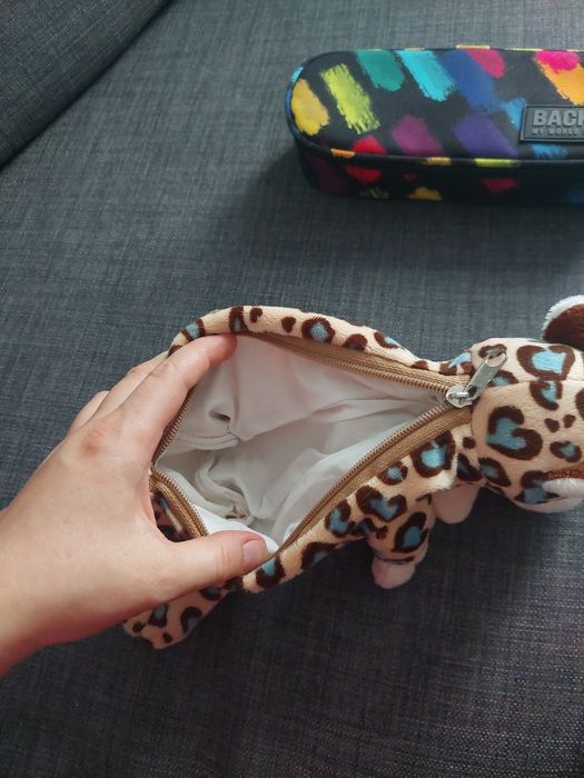 3 piórniki - 2 nowe+ nici piórnik