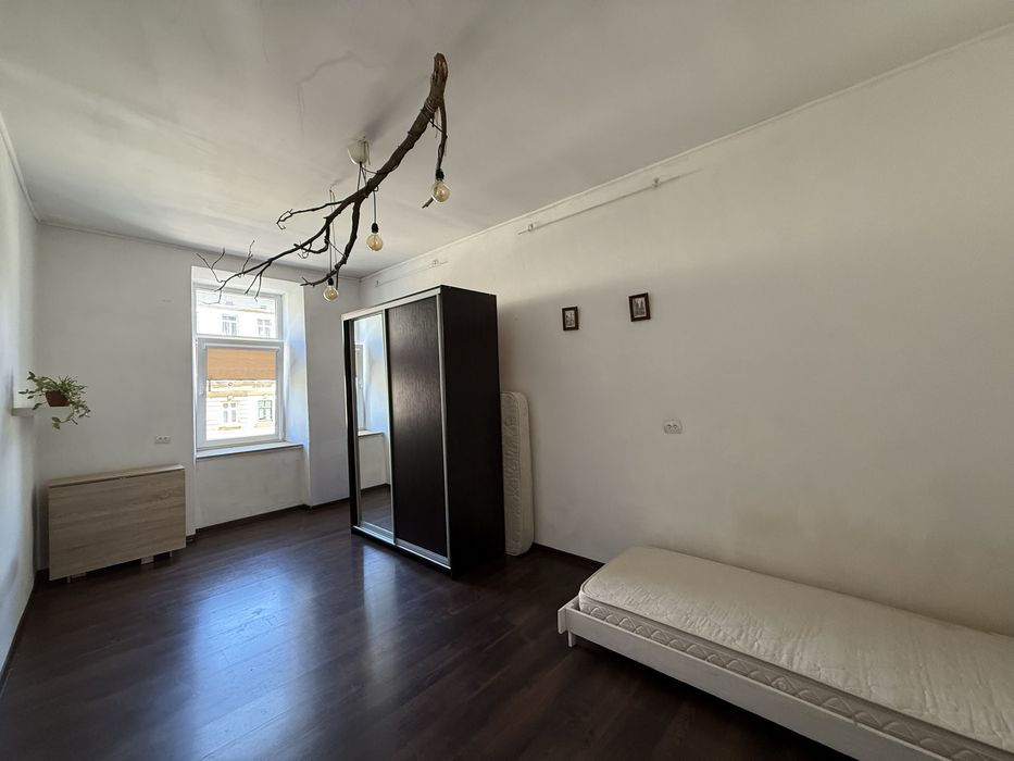 1кімнатна квартира на довготривалий термін біля МедІнституту (власник)