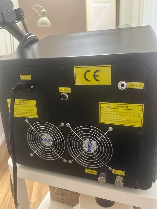 Máquina de laser semi-nova