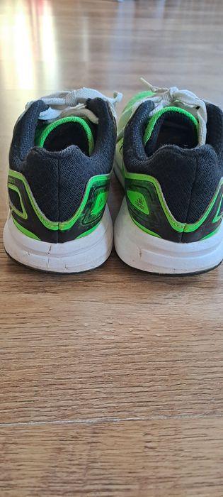 Adidas p.38 кросівки