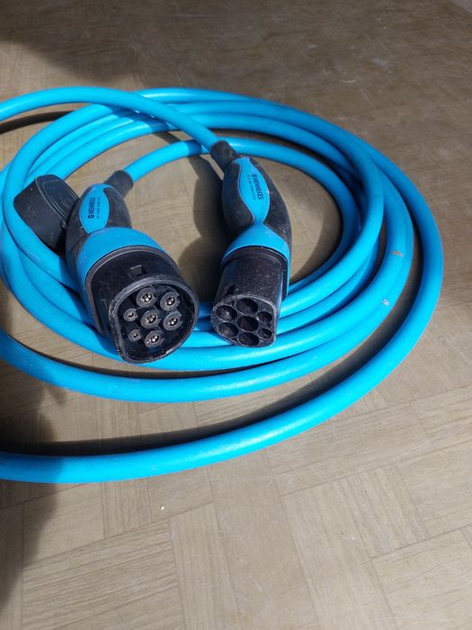 Кабель для зарядки