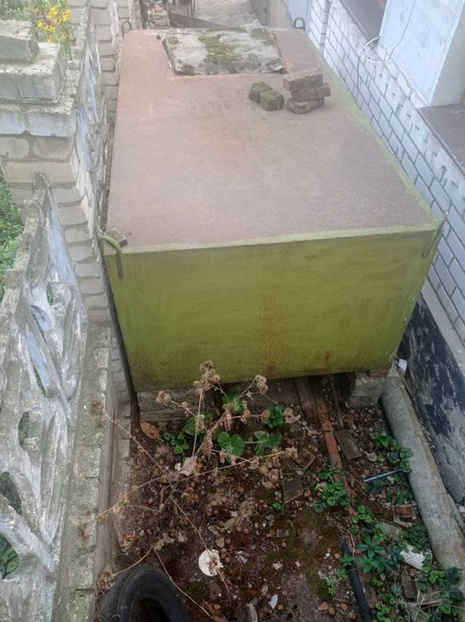 Ёмкость металлическая 4,5 м3 ( бак для воды).