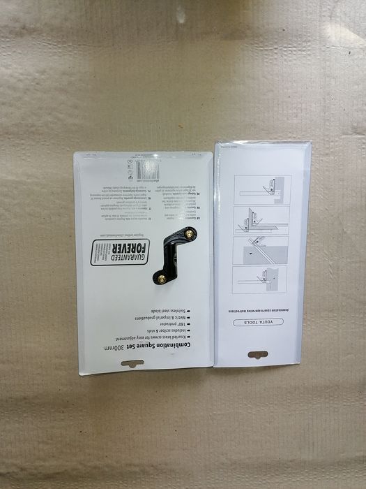 Угольник комбинированный с уровнем и транспортиром