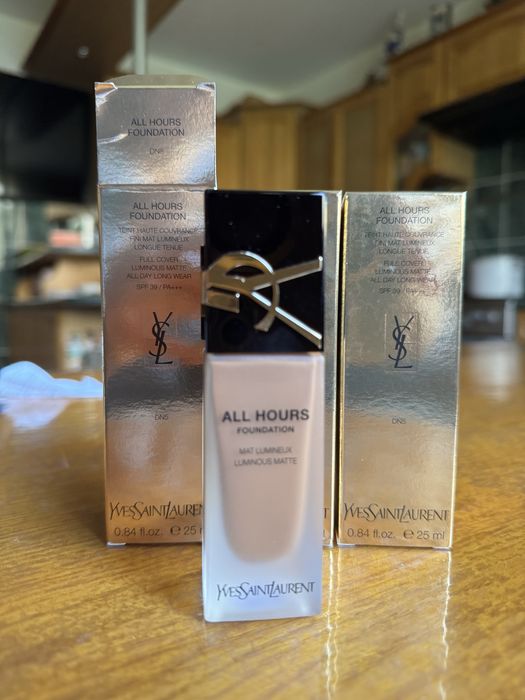 Тональна основа YvesSaintLaurent тон DN 5, оригінал