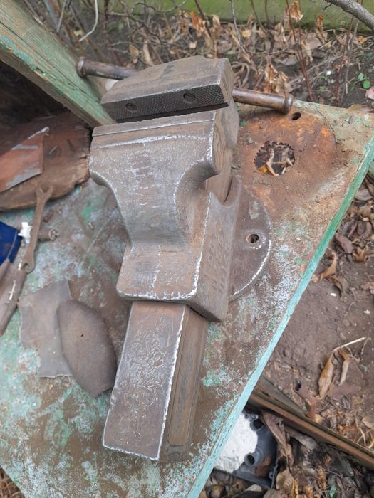 Тиски ссср. Стамеска ссср.