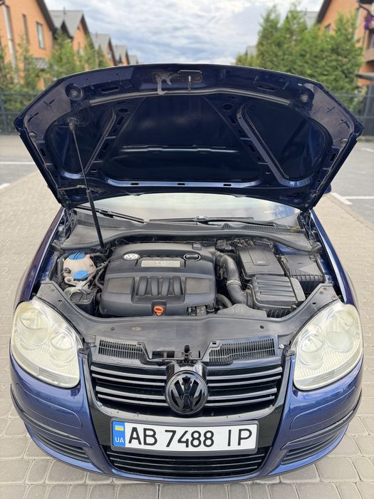 Jetta 2007 року , 1.6 бензин МПІ. РІДНИЙ ПРОБІГ!