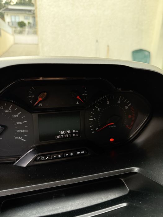 Peugeot Partner bleuhdi 1.5 premium