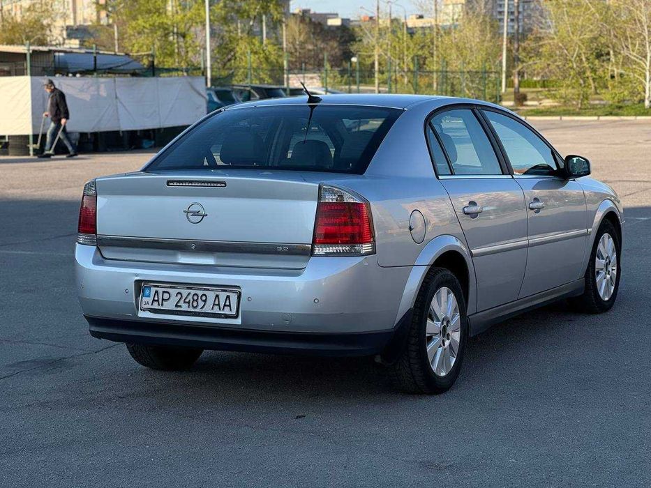Opel Vectra 2003 року, 3,2 літра, бензин