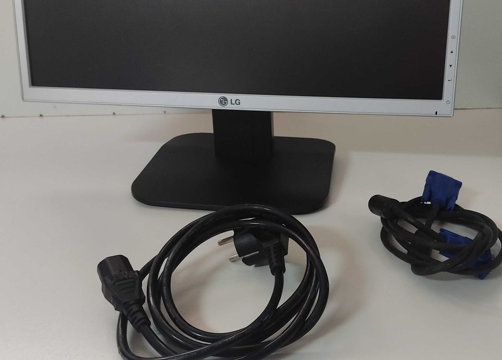 Monitor LCD da Marca LG de 19 Polegadas