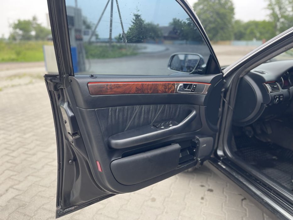 Audi A6C5 1998р. 2.4газ/бенз