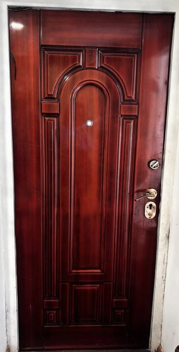 Двері вуличні/вхідні