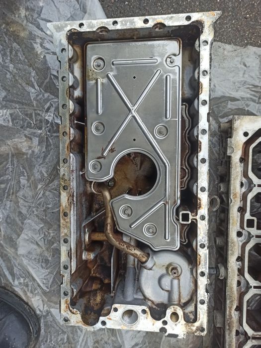 Двигун по запчастям Volvo 2.4turbo benz мотор B5244T3 XC70 V70 S80 S60