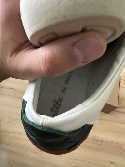 Skórzane trampki BUTÉ – Nowe