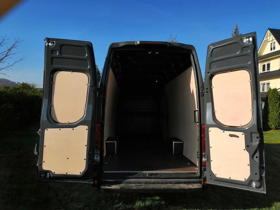 Iveco Daily L4H3-Profesjonalna zabudowa ze sklejki KNAUTECH