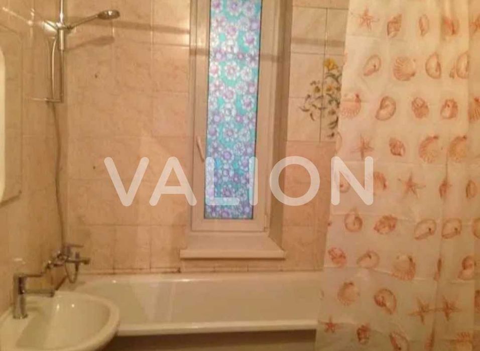 Продам 2кім.квартиру, 77кв.м., Солом'янський район Чоколівка вул.Донецька,37/19