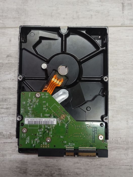 Жорсткий диск на 320 GB HDD