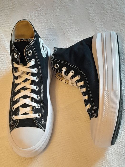 Sapatilhas pretas da CONVERSE